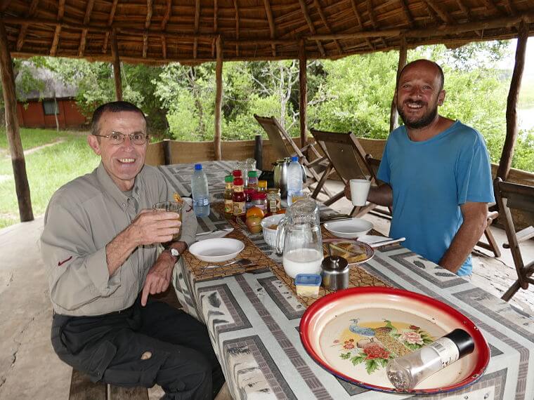 André van Hecke en Frank Willems tijdens herpetologische safari in Kasanka National Park Zambia