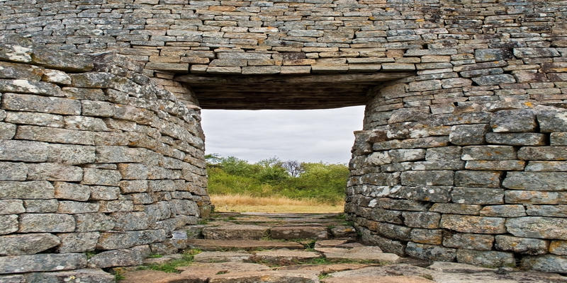 Doorkijk ruïnes Great Zimbabwe